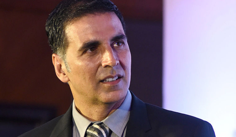 <p>Happy Birthday Akshay Kumar एक साल की कमाई जान रह जाएंगे हैरान हॉलीवुड स्टार्स को भी देते हैं मात</p>