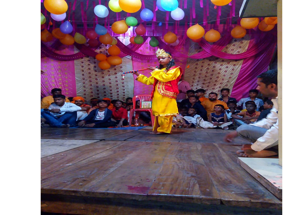 <p>बलरामपुर विकासखंड श्रीदत्तगंज के अंतर्गत ग्राम चमरूपुर के मजरा भड़वा जोत निर्वान मंदिर में नवयुवक दुर्गा पूजा कमेटी द्वारा आयोजित</p>