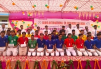<p>सूर्या इण्&zwj;टरनेशनल एकेडमी पहुंचे एस0आर0 एकेडमी के प्रबंध निदेशक राकेश चतुर्वेदी ने बच्चों में 